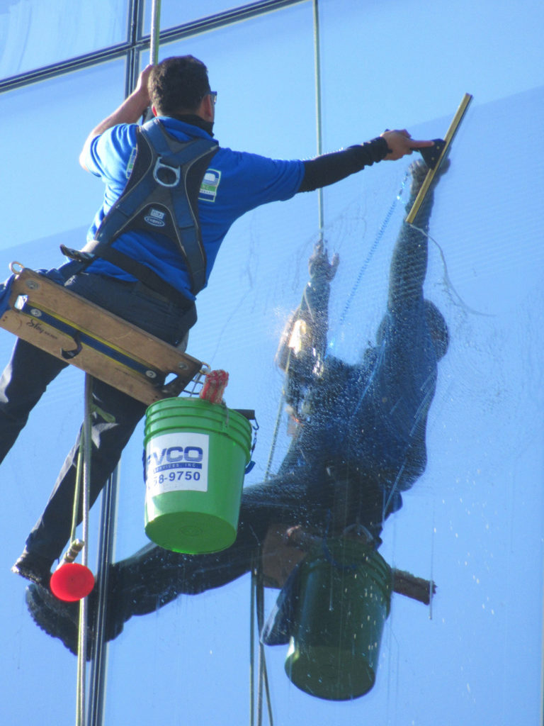 exterior commerical window cleaning