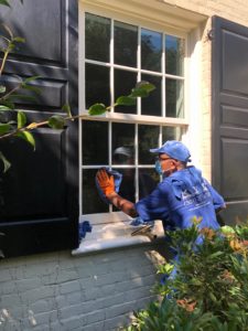 exterior residential groundfloor window cleaning